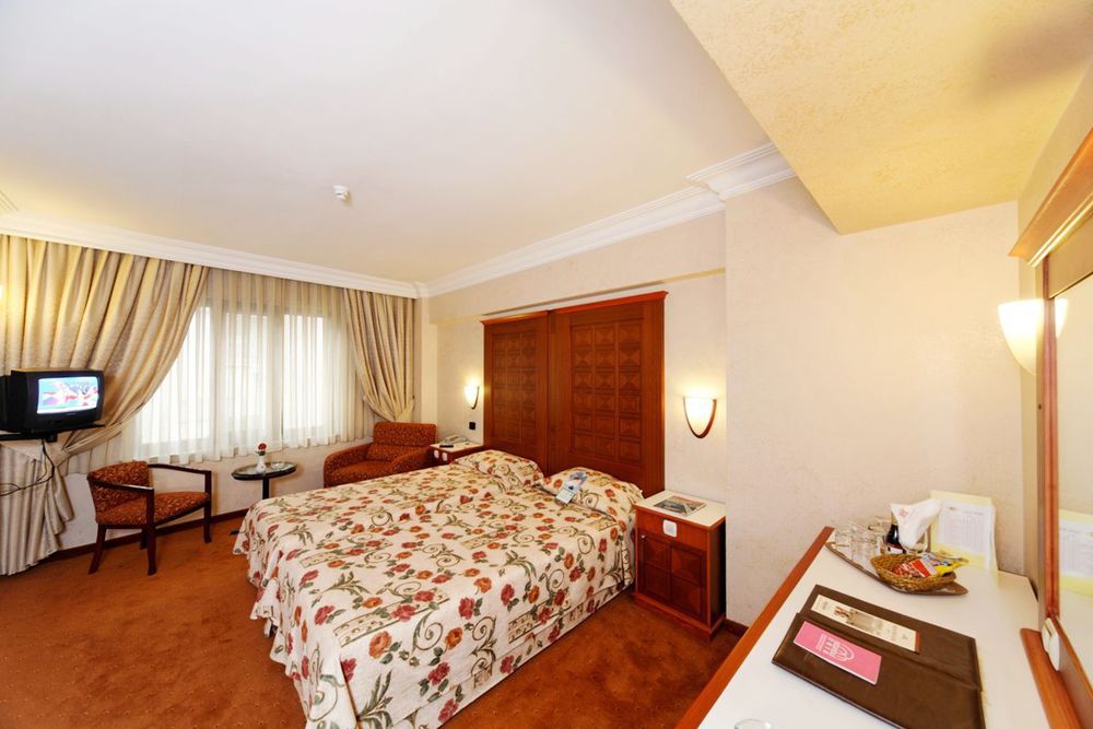 ยิจิทัลพ์ อิสตันบูล Hotel ภายนอก รูปภาพ